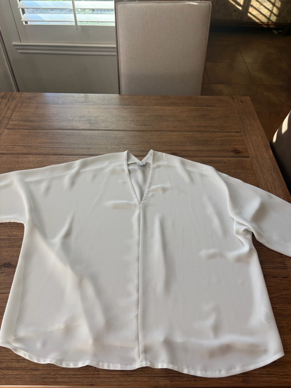 NIC+ZOE whiteV-Neck Long-Sleeve Blouse